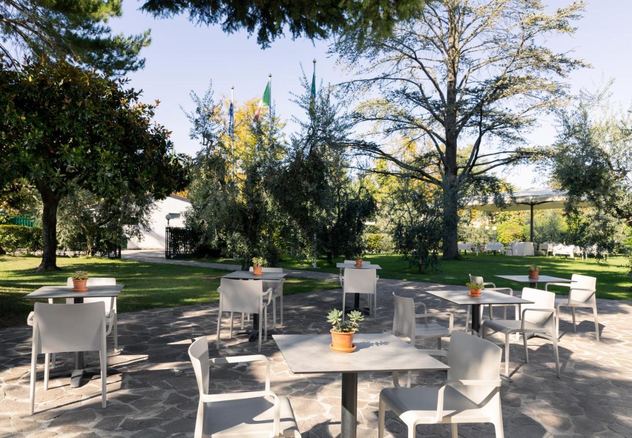 La Quiete Park Hotel 마네르바 델 가르다 외부 사진