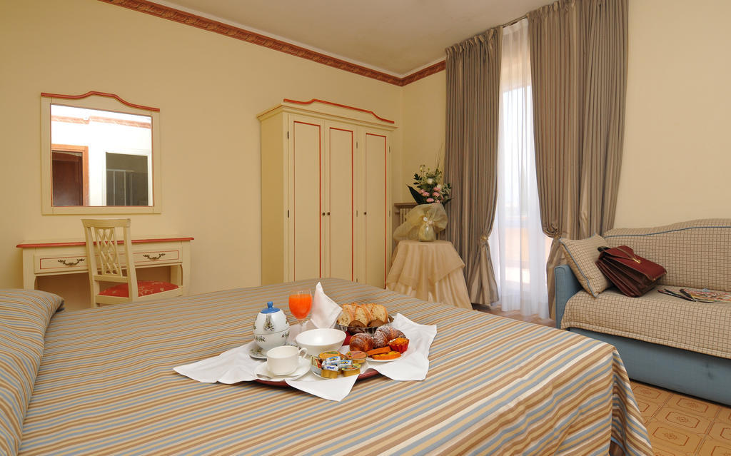 La Quiete Park Hotel 마네르바 델 가르다 외부 사진
