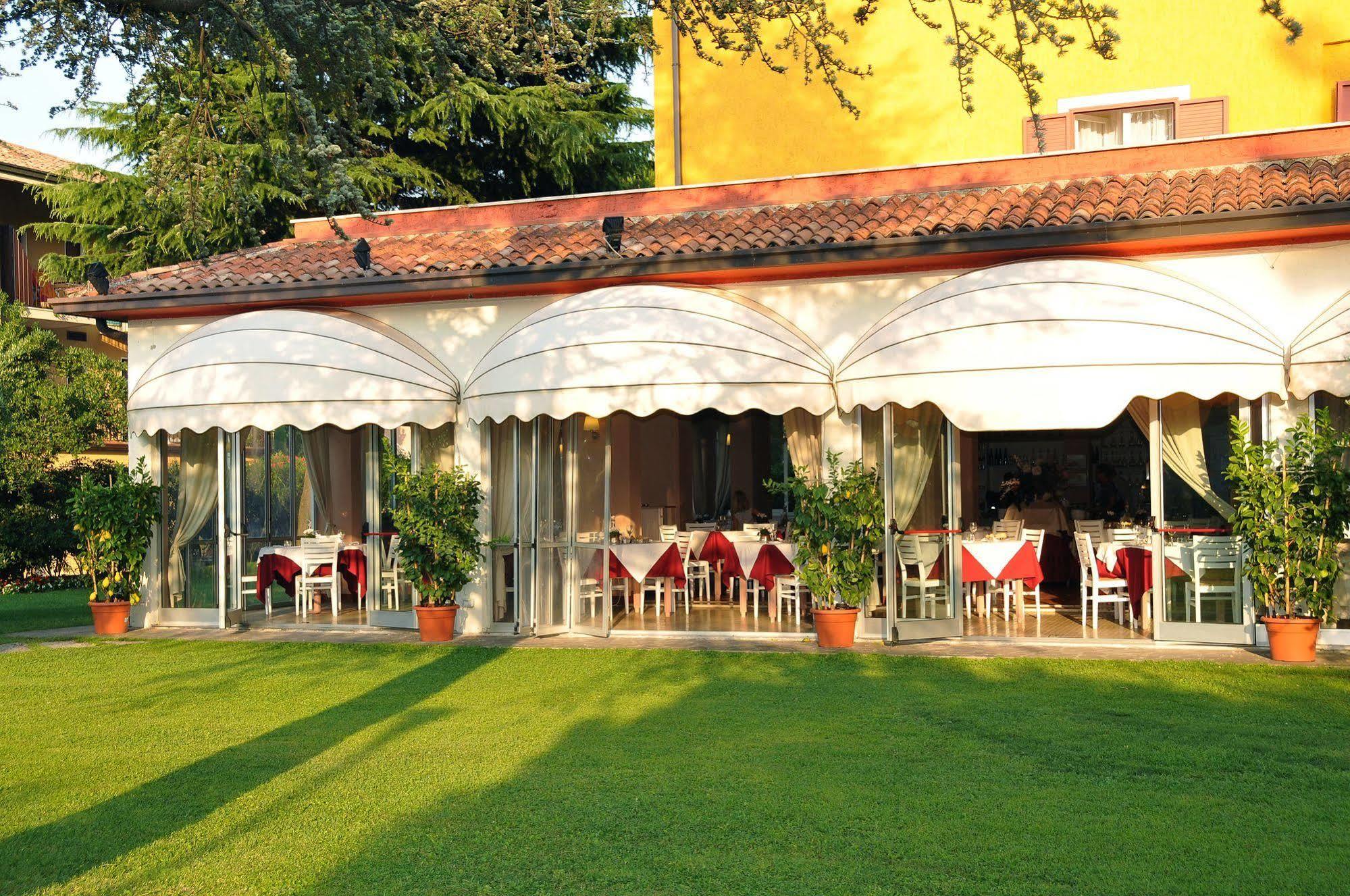 La Quiete Park Hotel 마네르바 델 가르다 외부 사진